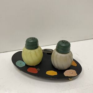 Vintage Medco New York Painter's Art Palette Salt & Pepper Shaker Set